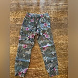 Bella Dahl joggers, excellent used condition. Worn less than 5 times.